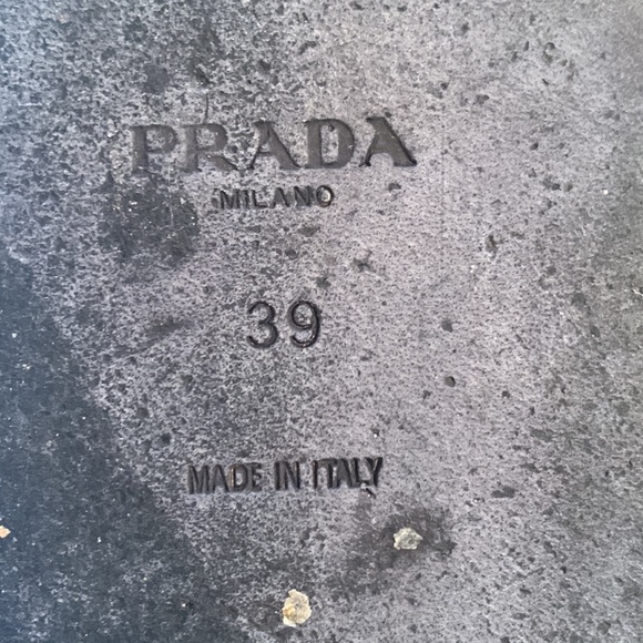 Prada Black Leather Monogram Sandals Size 8 Excellent Condition - Picture 6 of 15